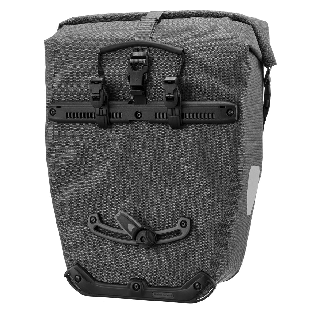 Back-RollerPlusUrban20_3LitrePannierQL2.2-2.jpg