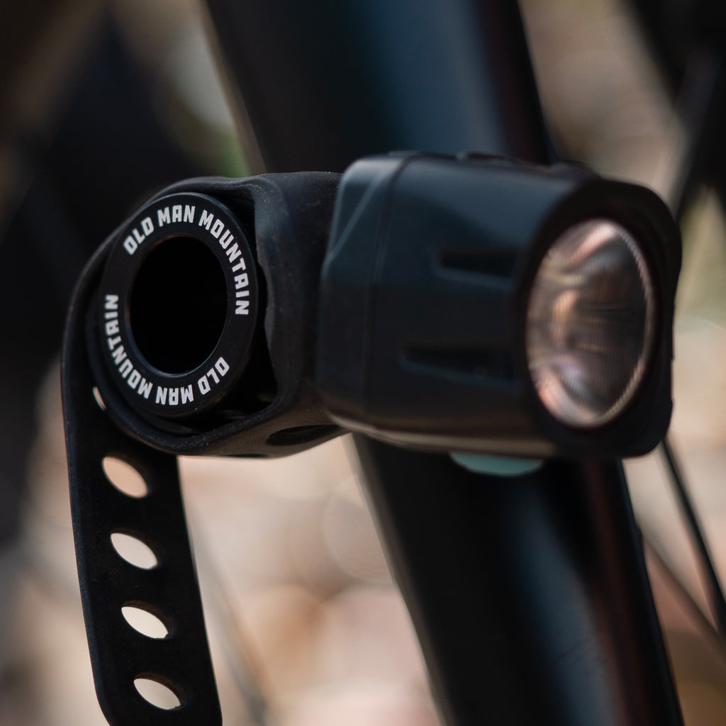 OldManMountainBarrelHeadlightMount-2.jpg