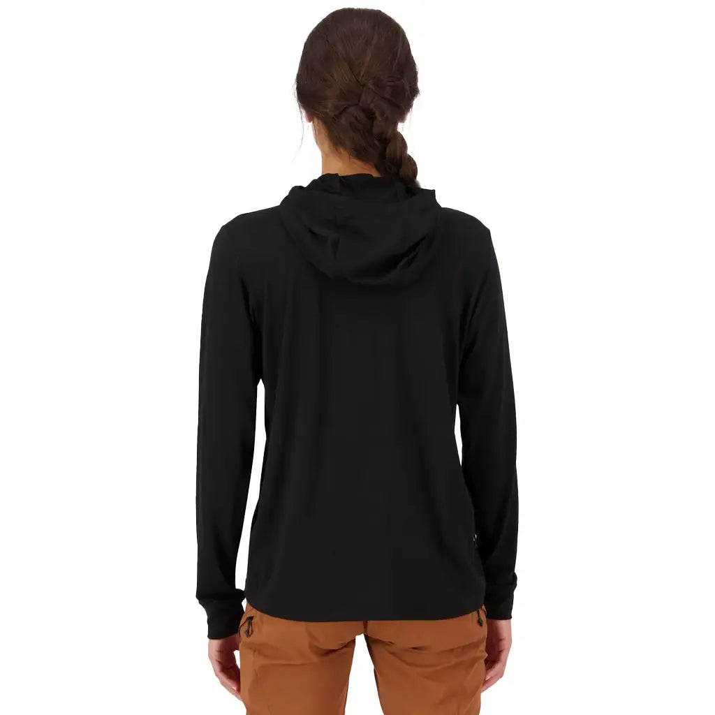 Pivot-Merino-Long-Sleeve-Hoody-Women-Black-2.webp