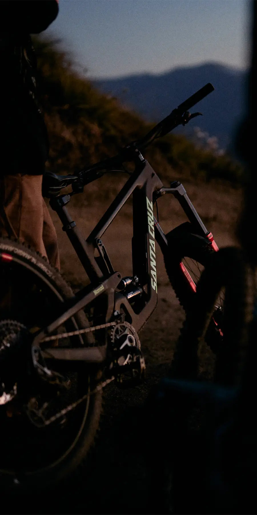 Santa-Cruz-Nomad-Landing-Mobile-Steed-Cycles.webp