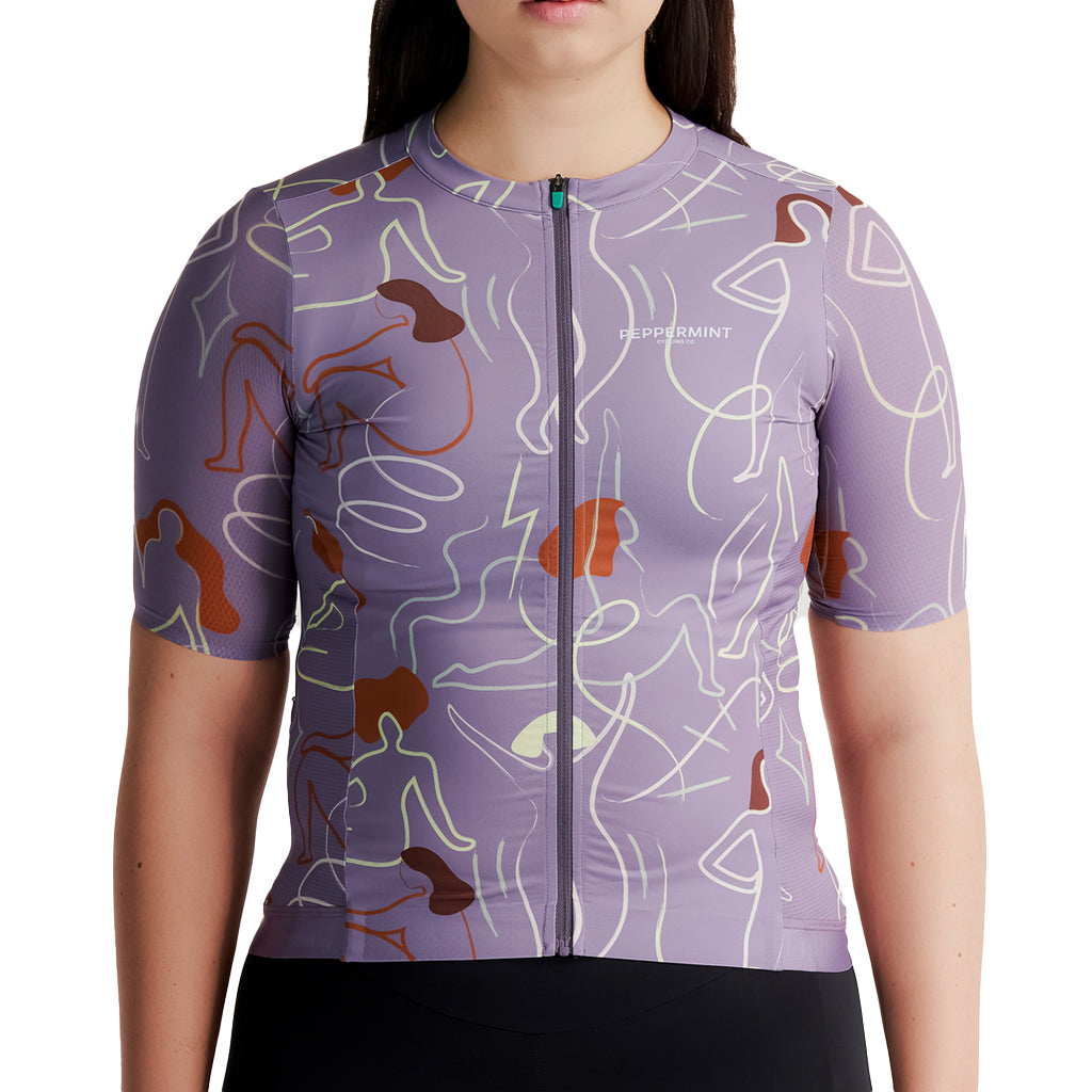SignatureSSJerseyWomen_sSilhouetteCloudy.jpg