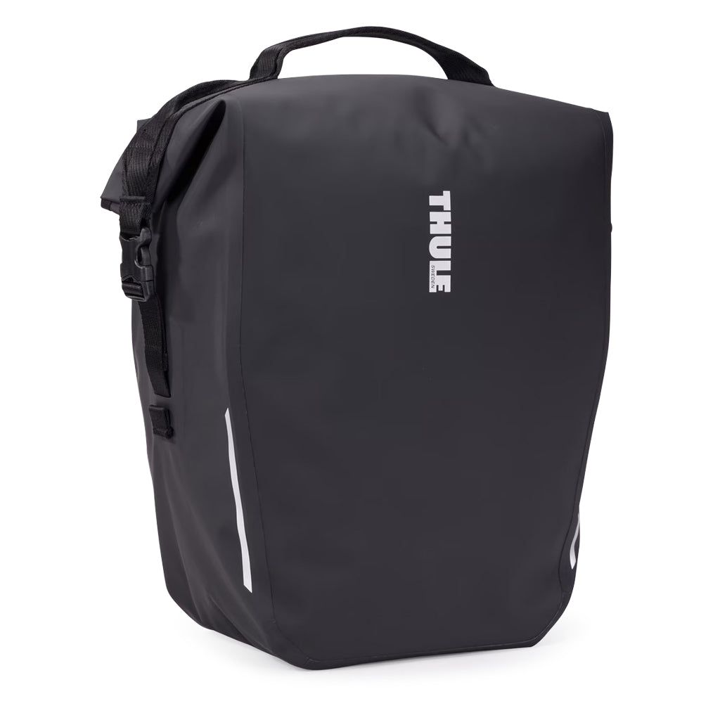 ThuleShieldPannier22L-Black.jpg
