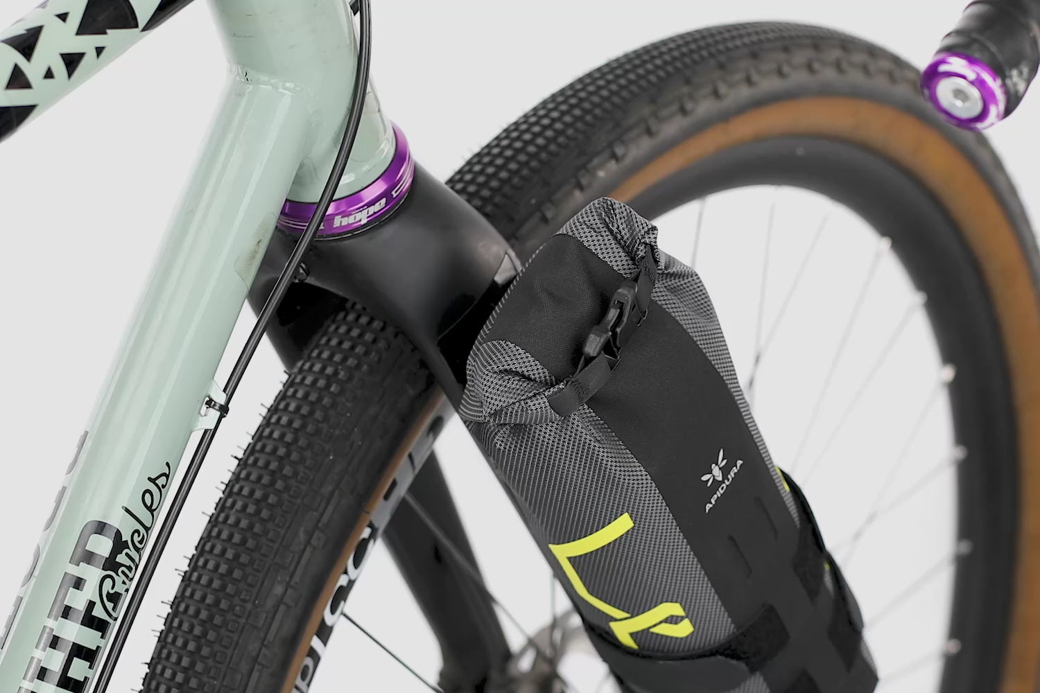 Apidura Expedition Cargo Cage Pack
